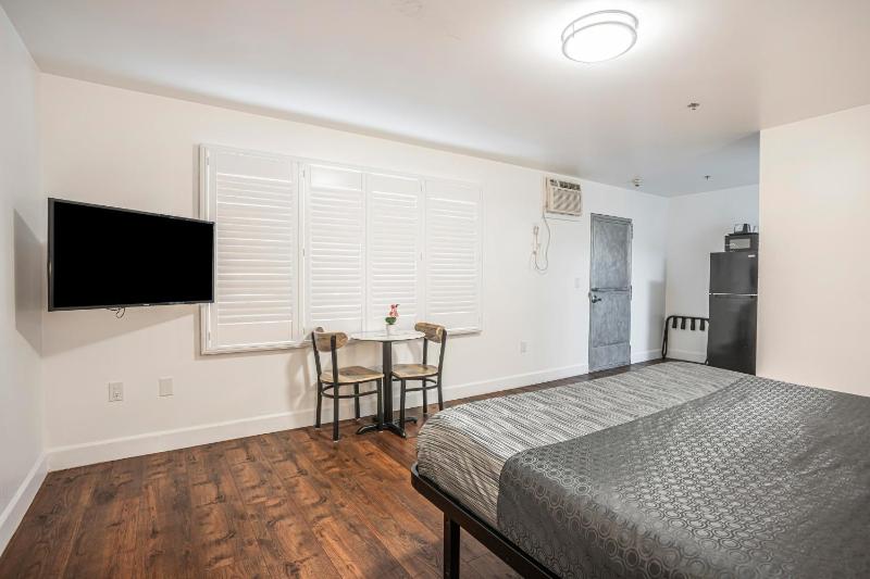 Superior King Room image 2