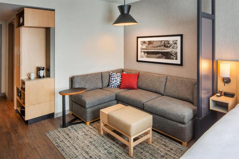 King Room with Sofa Bed and Bath Tub - Mobility Accessible image 1