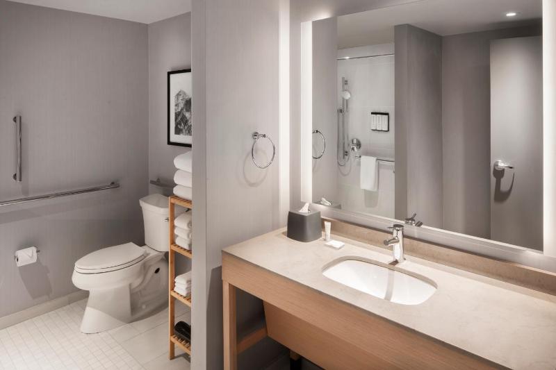 King Suite with Sofa Bed and Roll-In Shower - Disability Access image 2