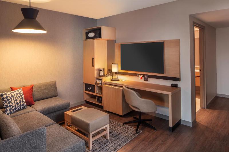 Queen Suite with Two Queen Beds with Sofa Bed and Roll-In Shower - Disability Access image 2