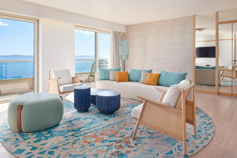 Presidential suite, 2 Bedroom Suite with Balcony and Sea View image 3