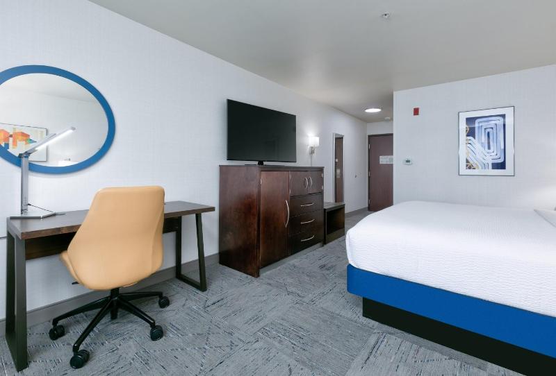 Standard Room image 2