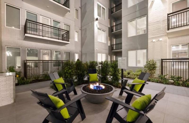 Resort-Style Apartments near The Galleria - image 1
