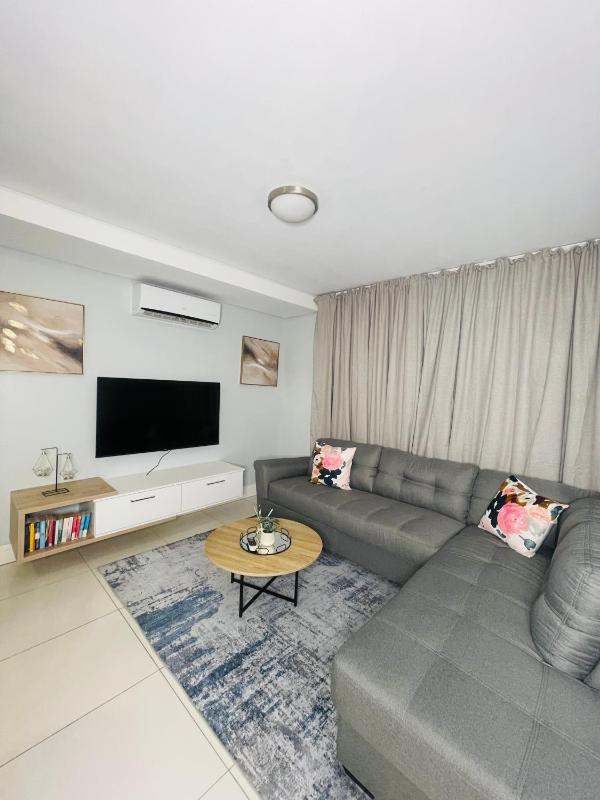 Windhoek Cozy stay - image 8