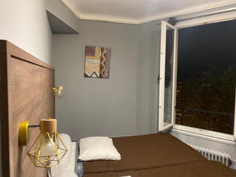 Double Room image 3