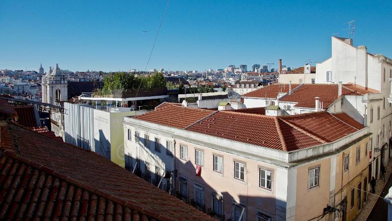 Chiado Lisbon Apartment - image 11