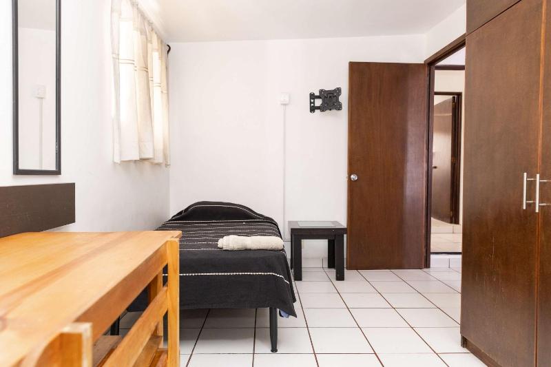 Bohemian Apartment in Oaxaca with 2 Bedrooms - image 7