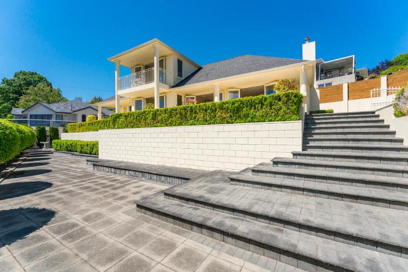 2 Mile Lakehouse - Taupo - image 19