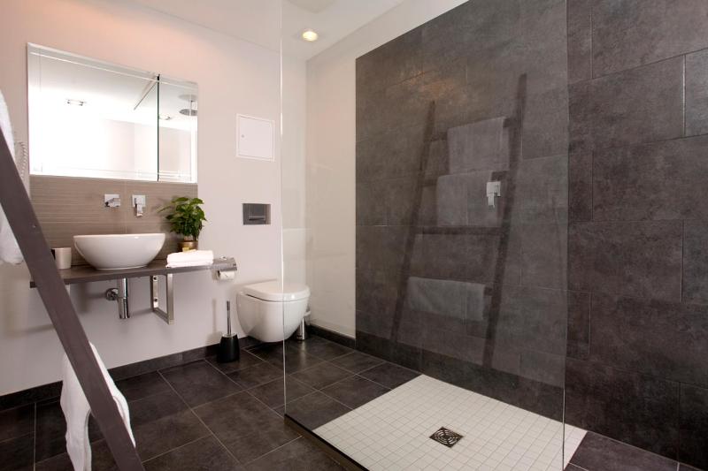 Premium Double Room image 3