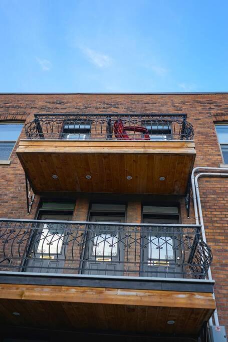updated and cozy 2 bedroom unit fully furnished downtown 32 days minimum - image 6