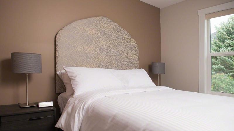 Luxury Three-Bedroom Apartment