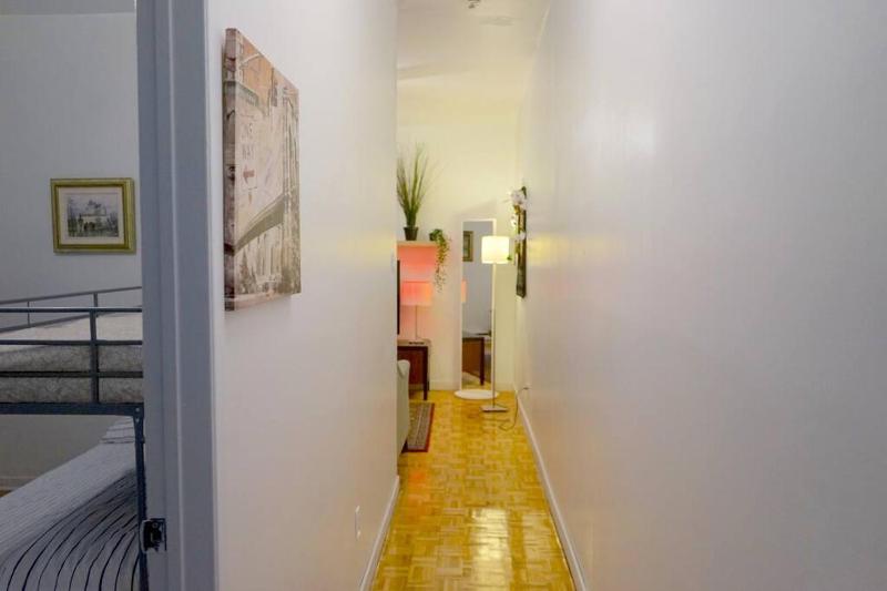 cute 2 bedroom unit ground floor downtown 32 days minimum - image 7