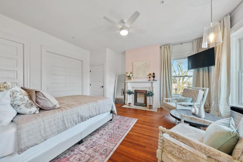 Superior Suite image 3