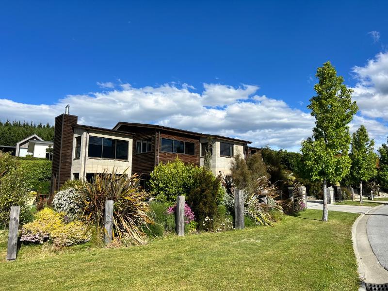 acomo at Clutha - stunning views pool & gym access - image 11