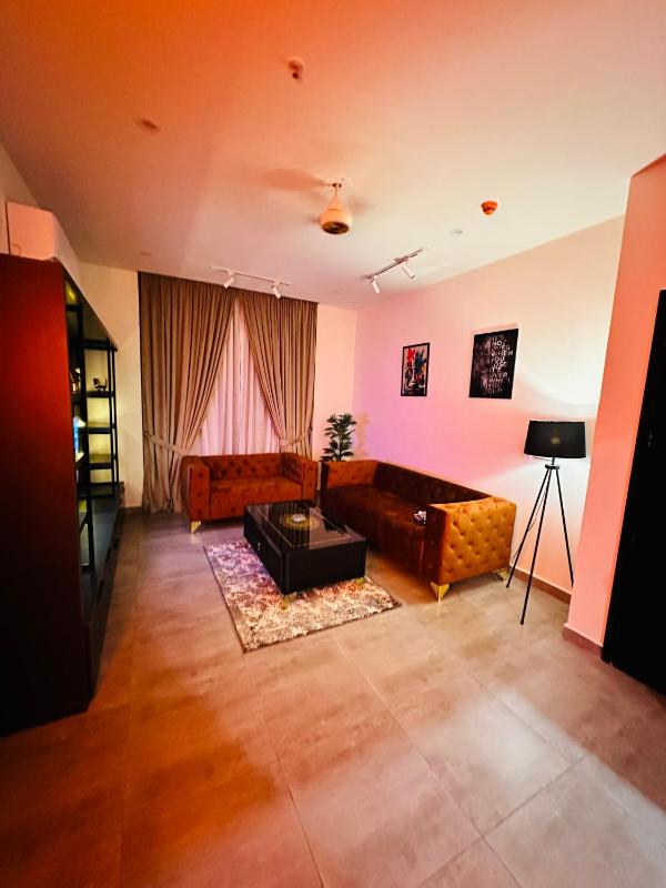 20 Min From Downtown Luxe 02 Bhk Penthouse with Balcony Sky Park One - image 15