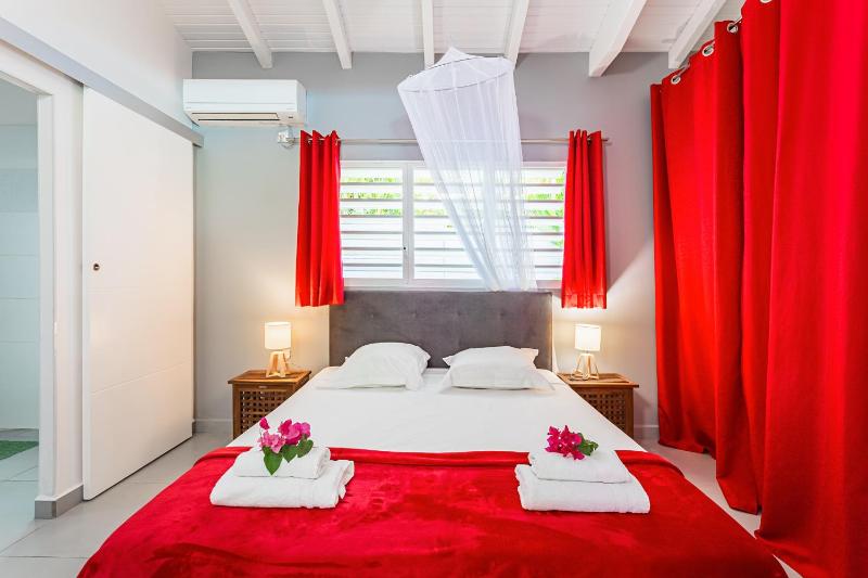 Villa Inès - Belle maison climatisée avec piscine - image 3