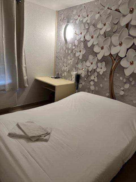 Double Room image 4