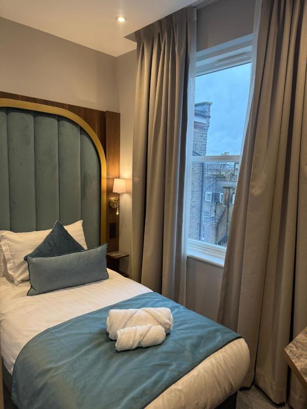 Single Room image 2
