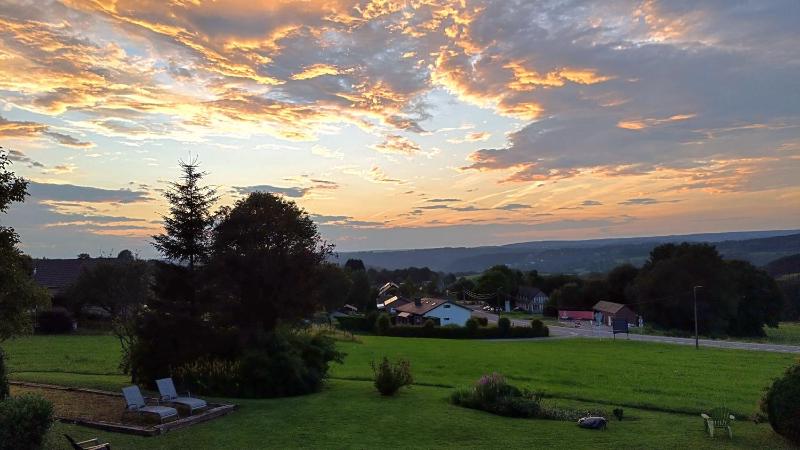 Twin Room with Garden View image 1