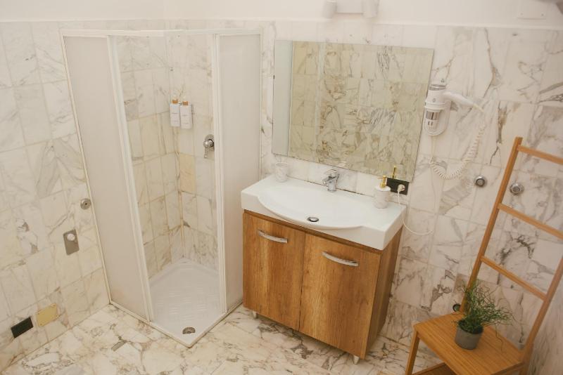 Two Connecting Double Rooms image 2
