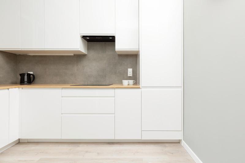 Central Apartment Emilii Plater by Noclegi Renters - image 16