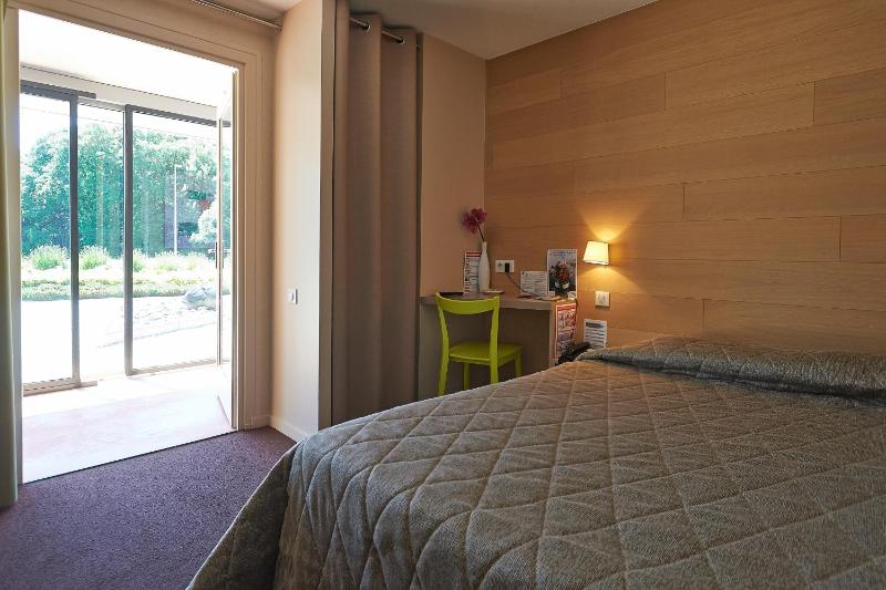 Triple Room image 1