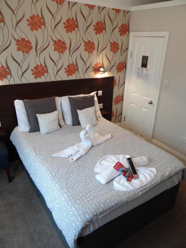 Double Room with Private Bathroom image 3