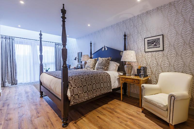 Double Room with Terrace image 4