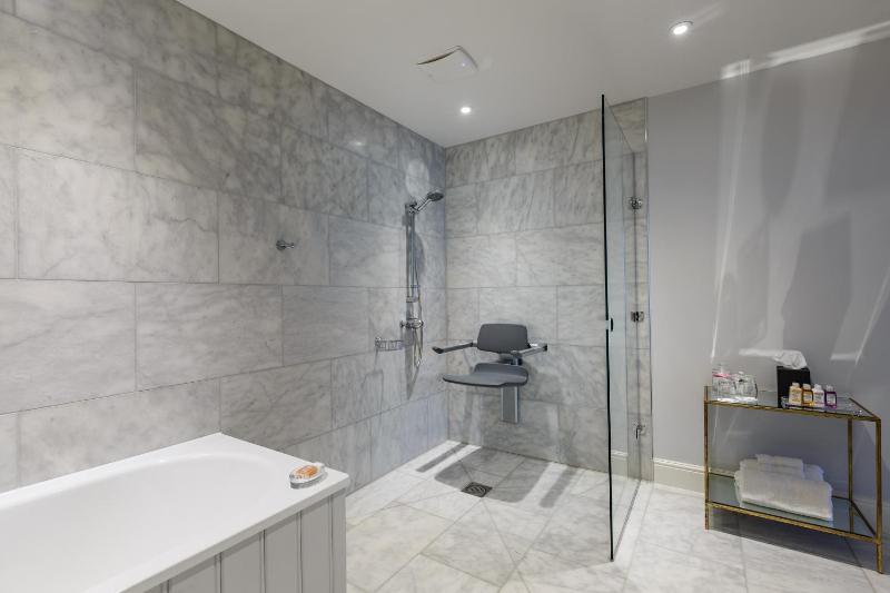 Double Room - Disability Access image 3