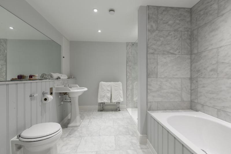 Double Room with Terrace image 3