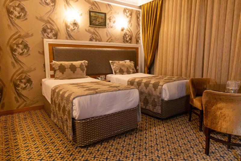 Quadruple Room with Balcony image 2