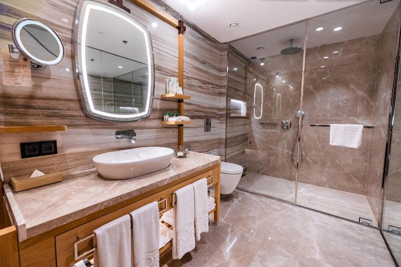 SUITE 	 image 4