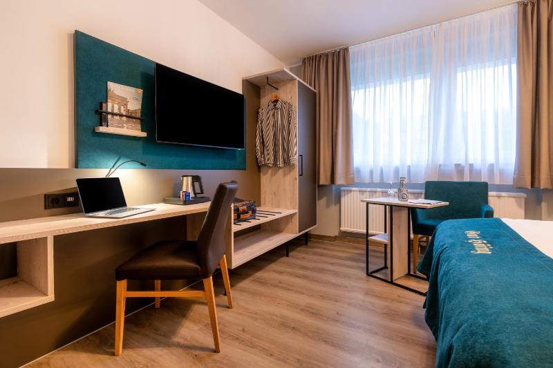 Business Double Room image 2