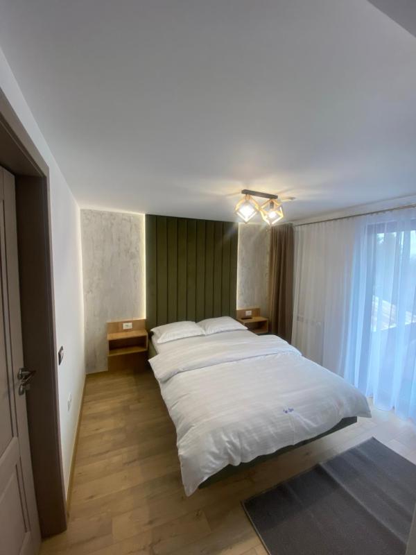 Double Room image 4