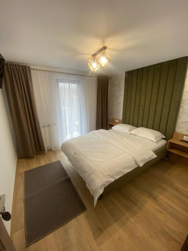 Double Room image 3
