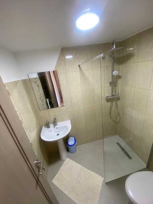 Double Room image 3