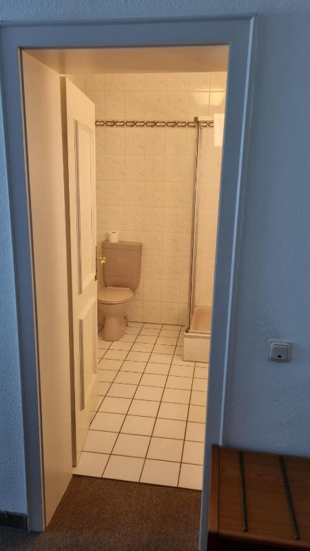 Standard Single Room image 3