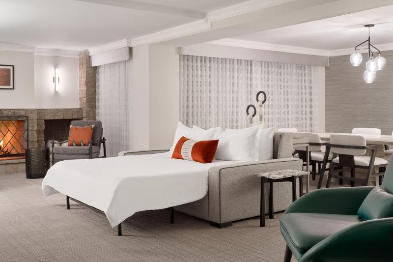 Loews Ventana Canyon Resort - image 2