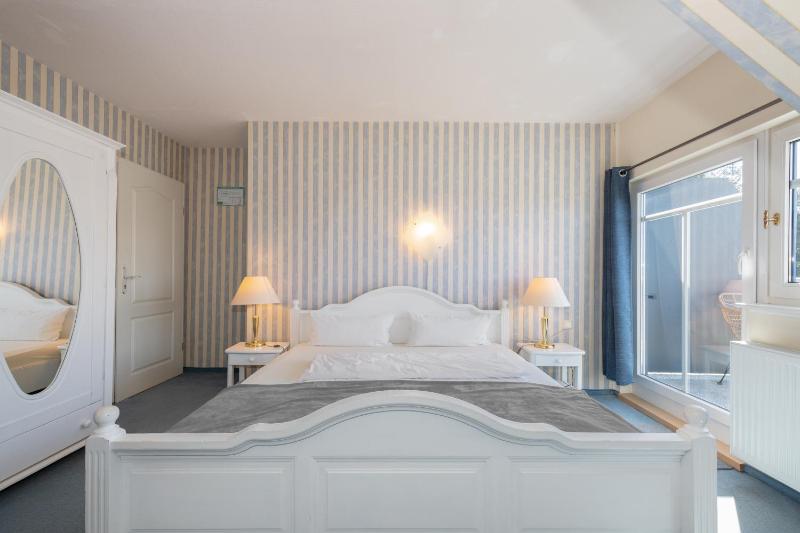 Single Room image 4