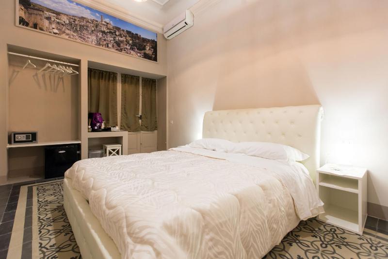 Double Room with Private Bathroom image 4