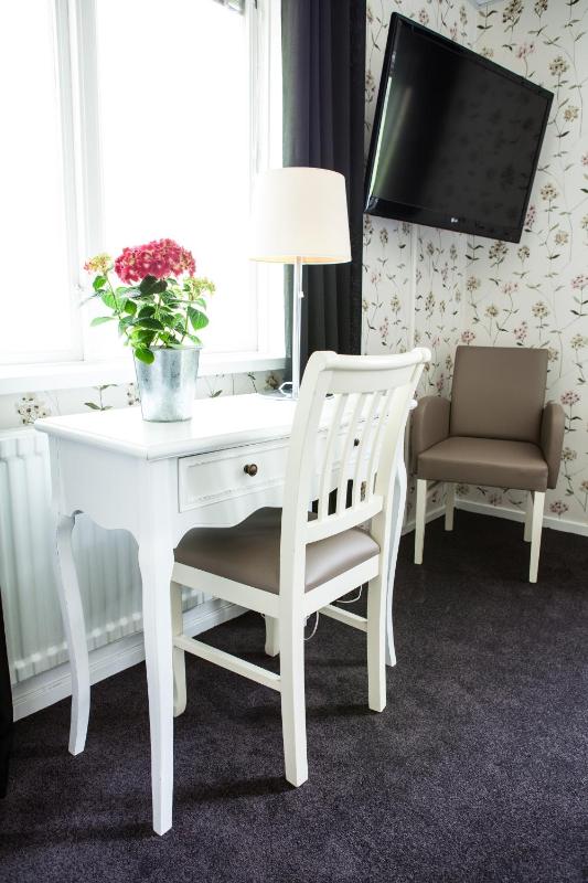 Single Room image 1