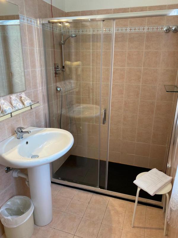 Triple Room image 2