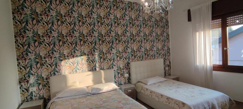 Triple Room with Bathroom image 2