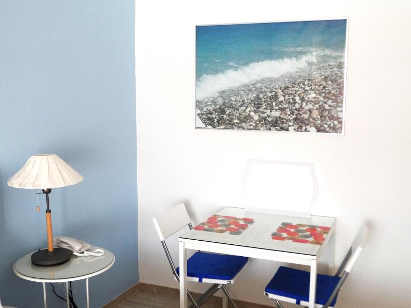 Studio with Sea View image 4