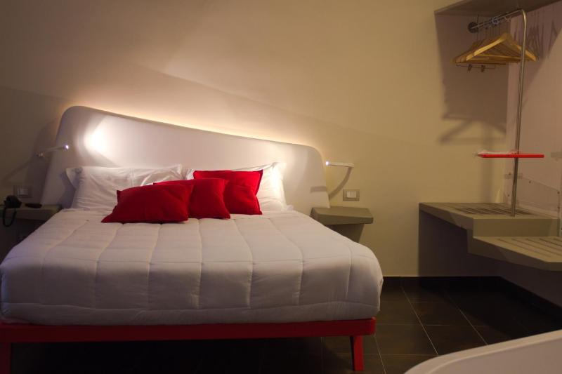 Superior Room with 2 Double Beds image 4