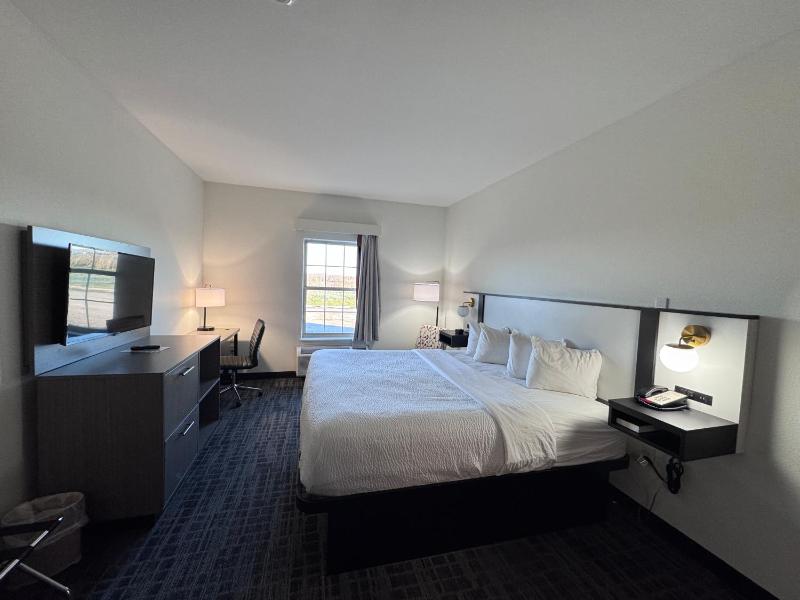 King Room - Non-Smoking image 2
