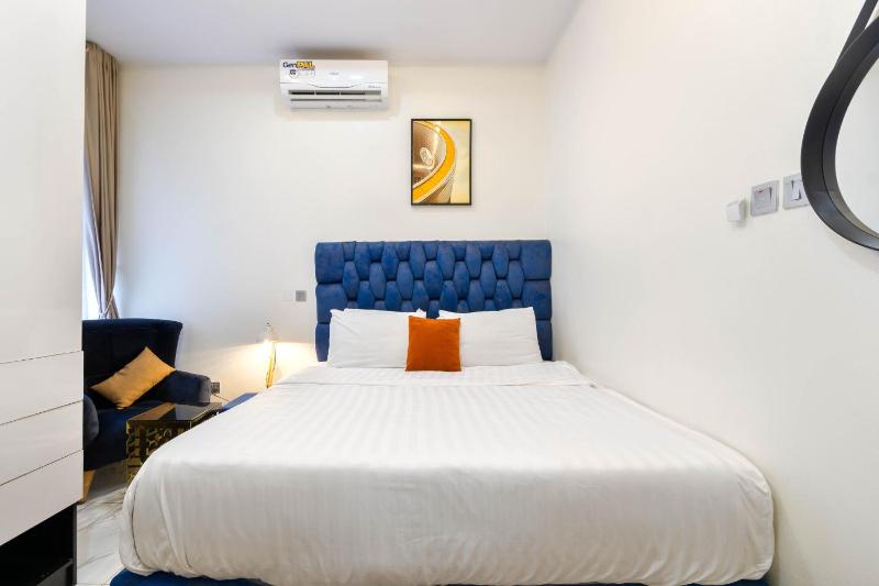 Fully Furnished 4 Bedroom Shortlet Apartment in Orchid Road Lekki - image 15