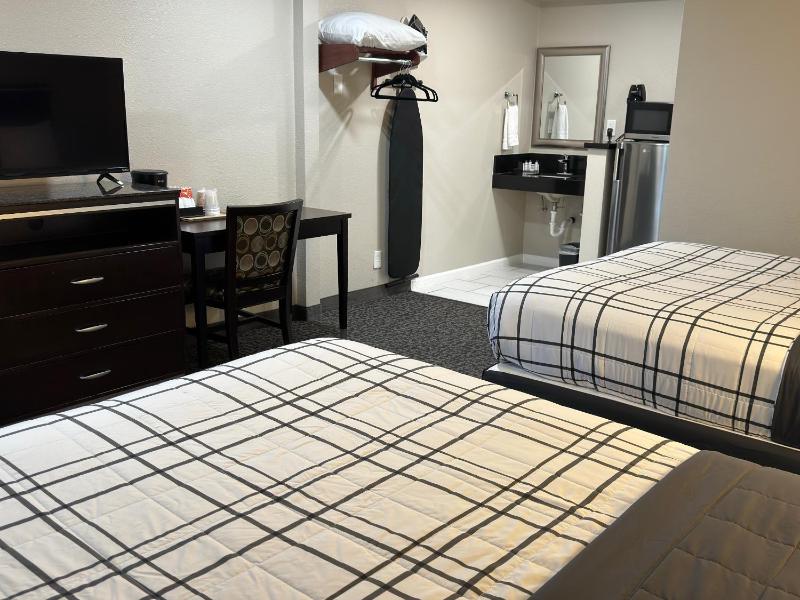 Standard Double Room image 2