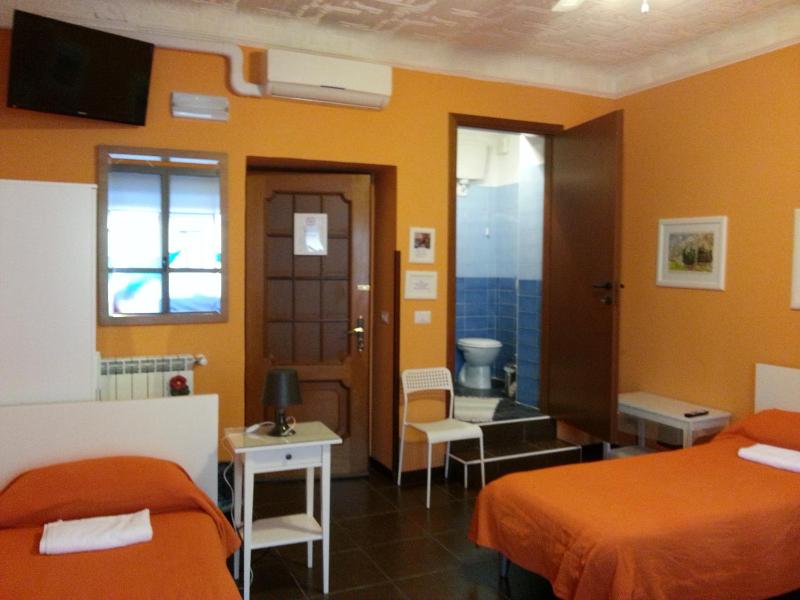 Quadruple Room image 4