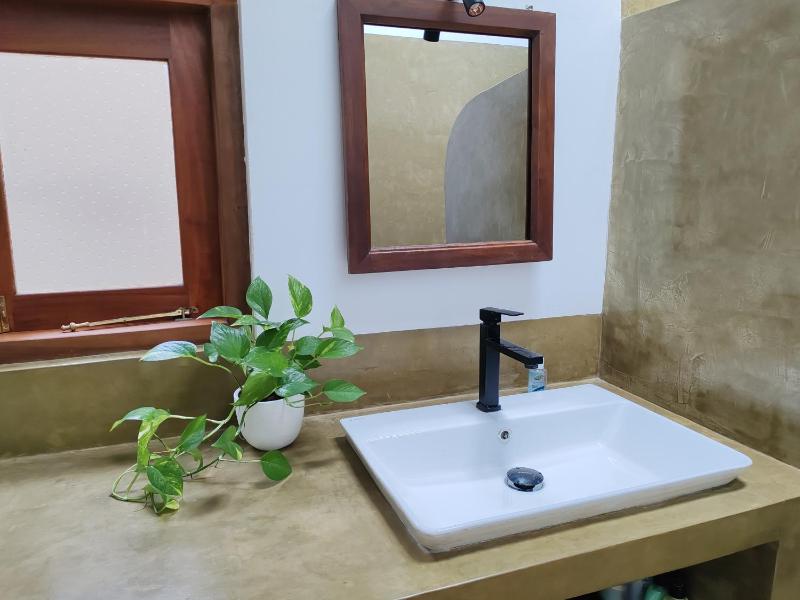 House Leo - peaceful beach villa with garden - image 11